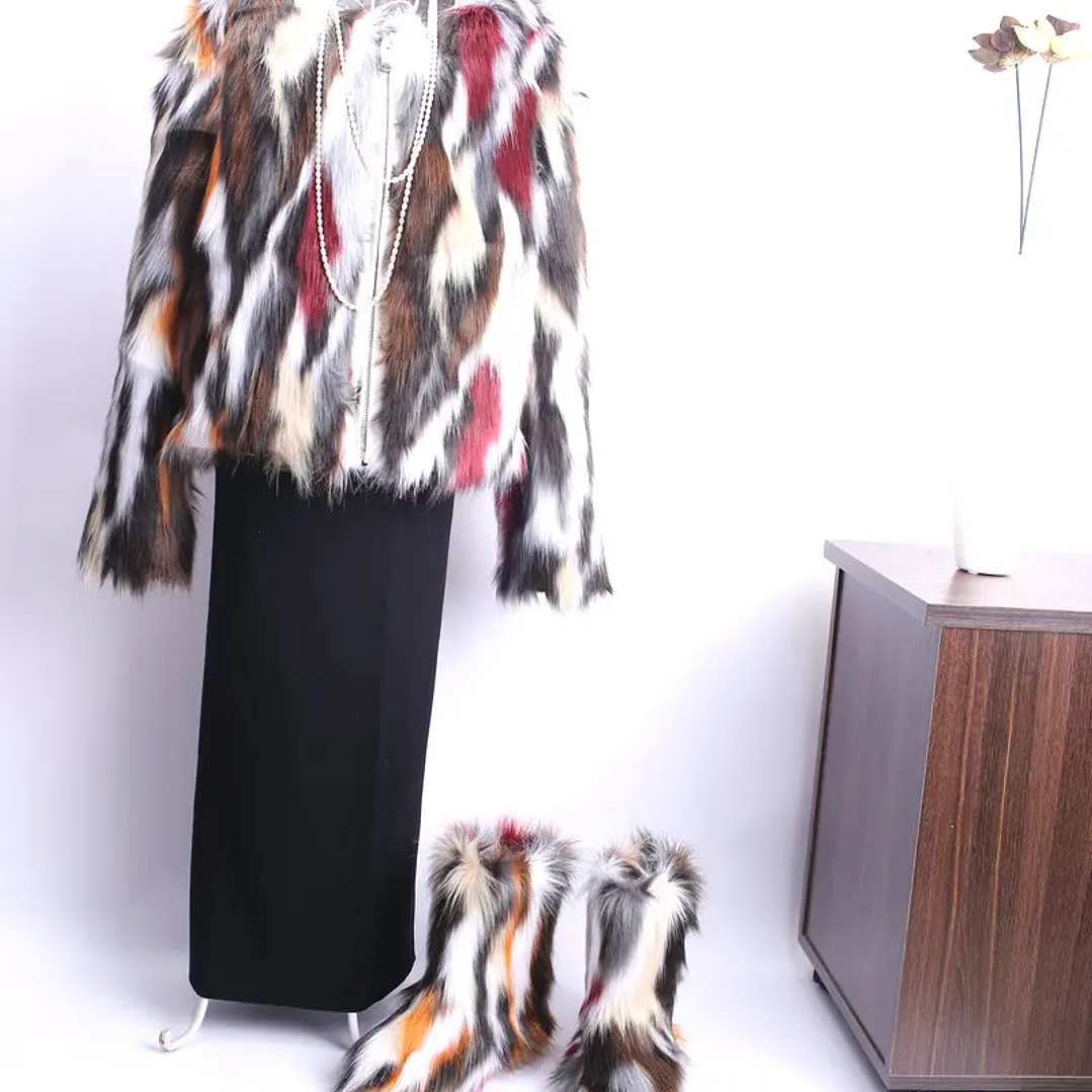 Abrigo de Piel con Botas Elegantes 10