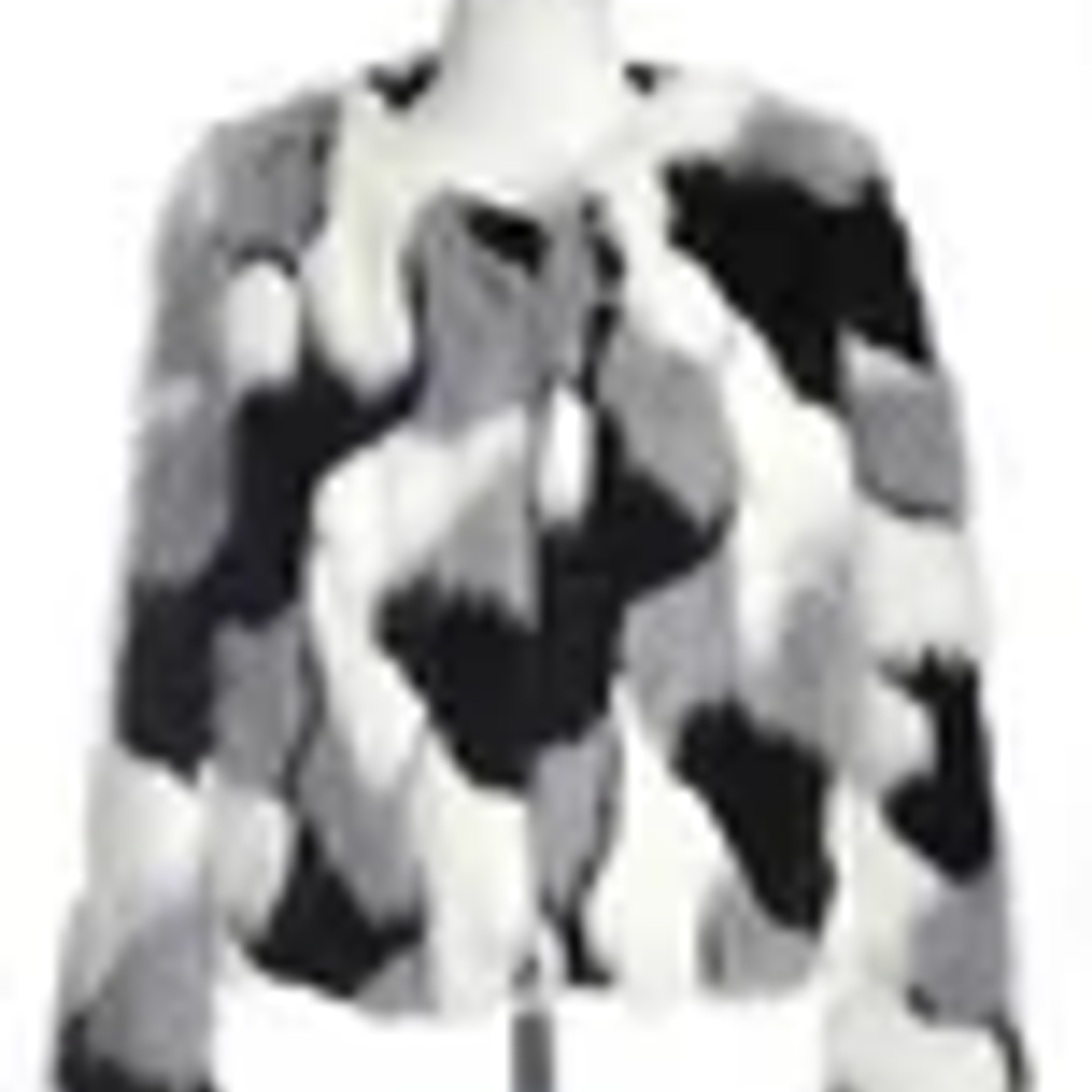 Abrigo de Piel con Botas Elegantes 4