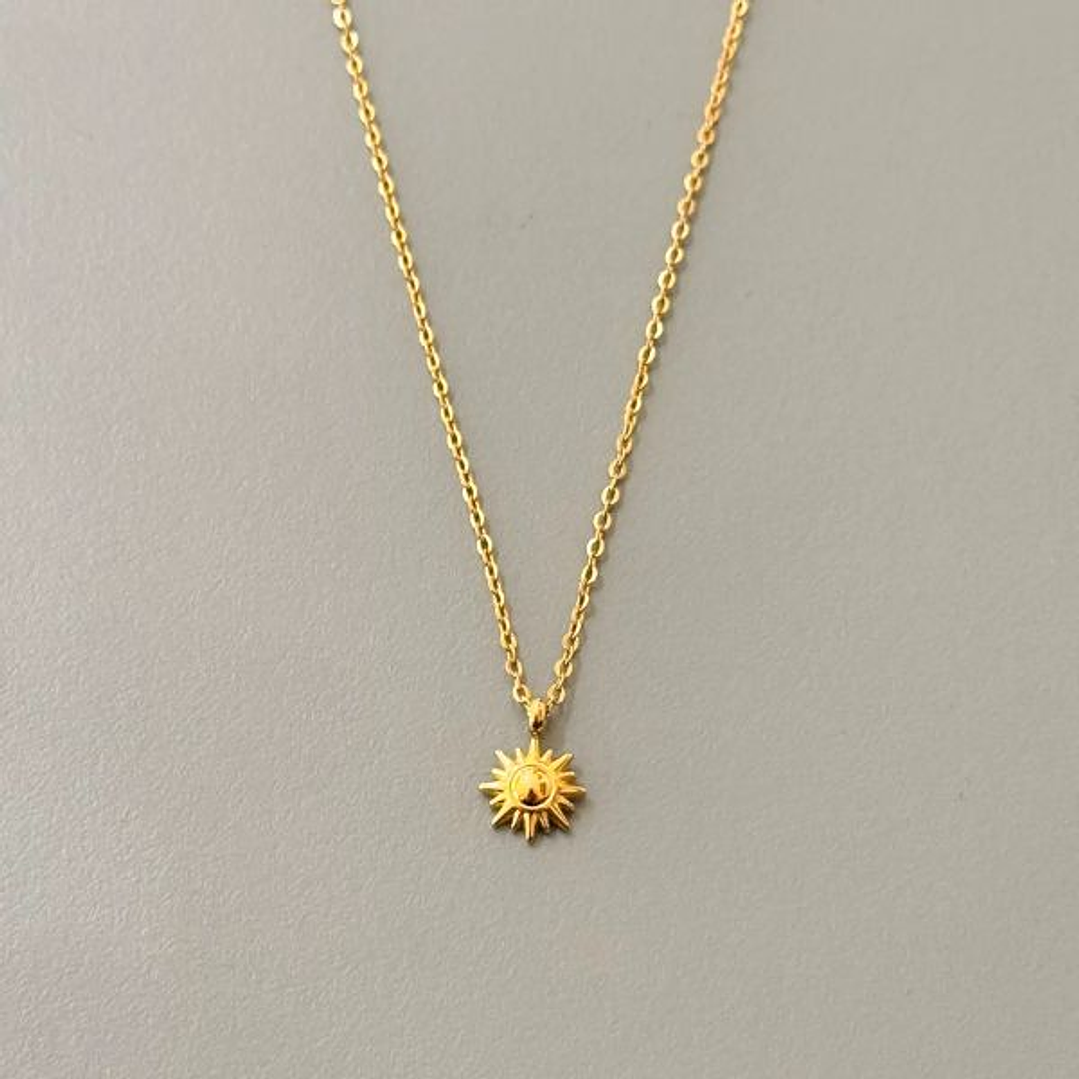 Collar Minimalista de Sol - Acero Inoxidable Oro 14k Hipoalergénico 2
