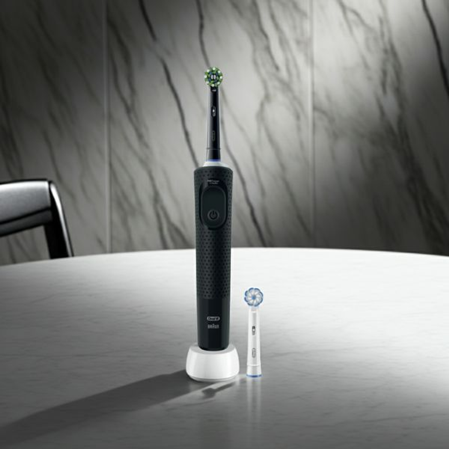 Cepillo de Dientes Eléctrico Oral-B Vitality Pro Negro | Limpieza 2D, 3 Modos de Cepillado y Temporizador Profesional 2