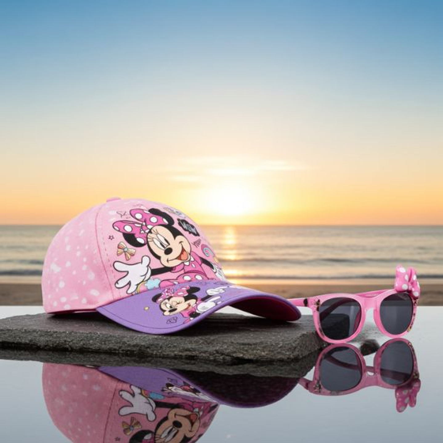 Set Infantil Minnie Mouse Gorra y Gafas 2 Piezas 4