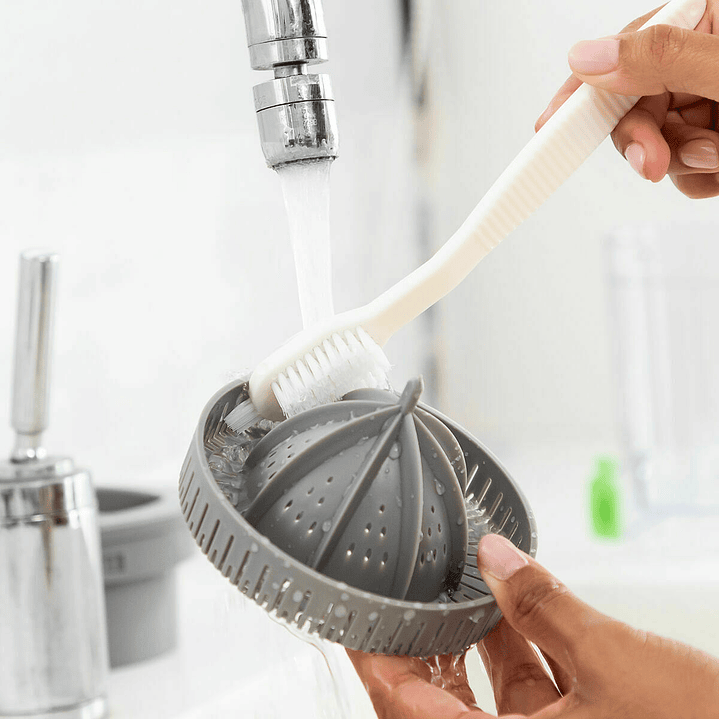 Juisso InnovaGoods Exprimidor Portátil Automático 4