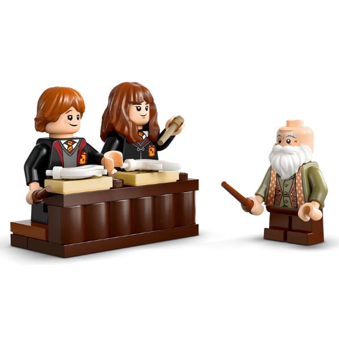 LEGO Harry Potter 76442 Castillo de Hogwarts Clase Encantamientos 5