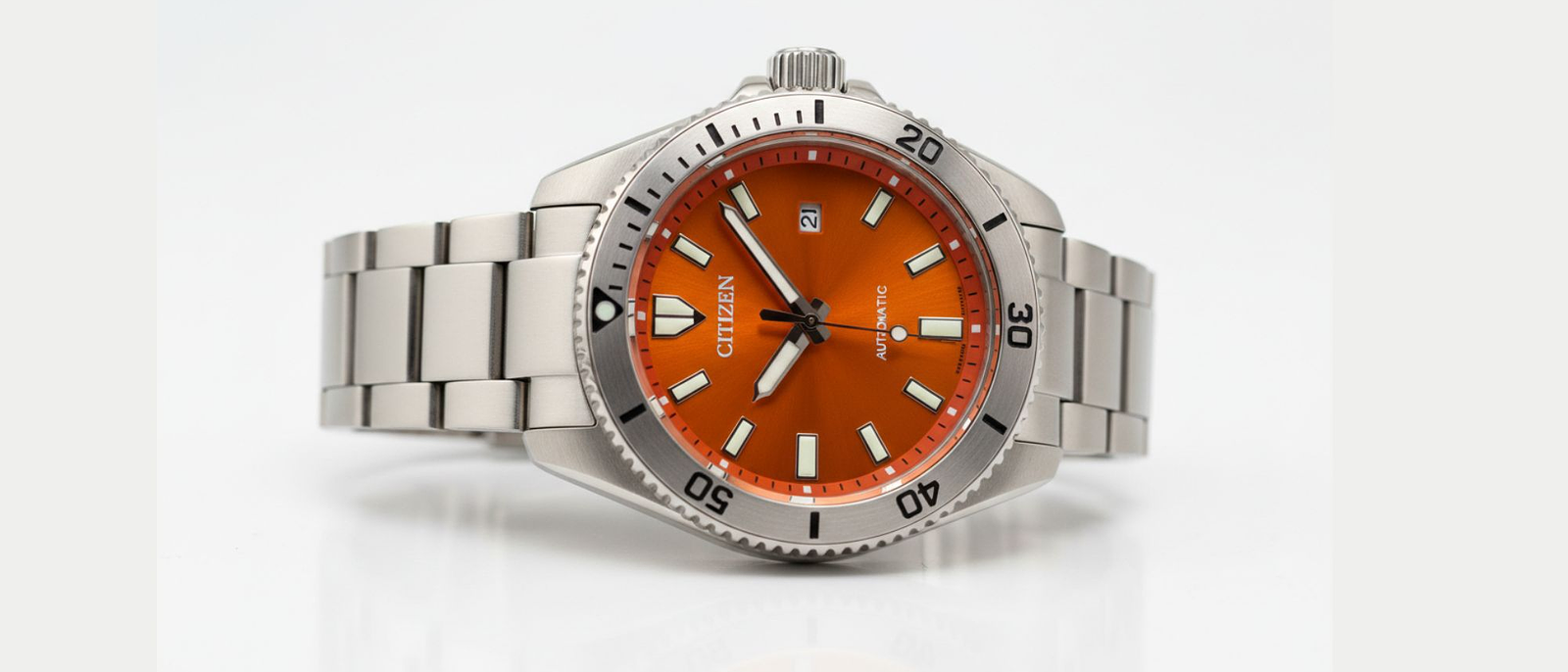 Citizen NJ0170-83Z: El Reloj Automático con Esfera Naranja que Está Marcando Tendencia en 2026