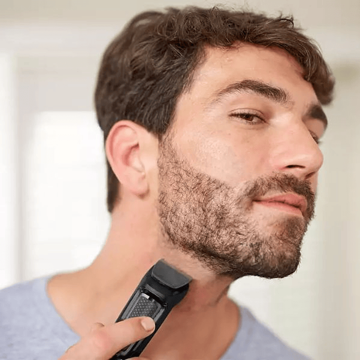 Cortapelos y Afeitadora Philips 7 en 1 Inalámbrica | Recortador de Barba, Nariz y Orejas con Accesorios Lavables y Funda de Viaje 4