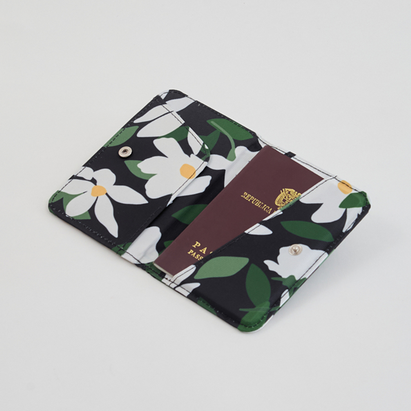 Porta pasaporte Margarita 2