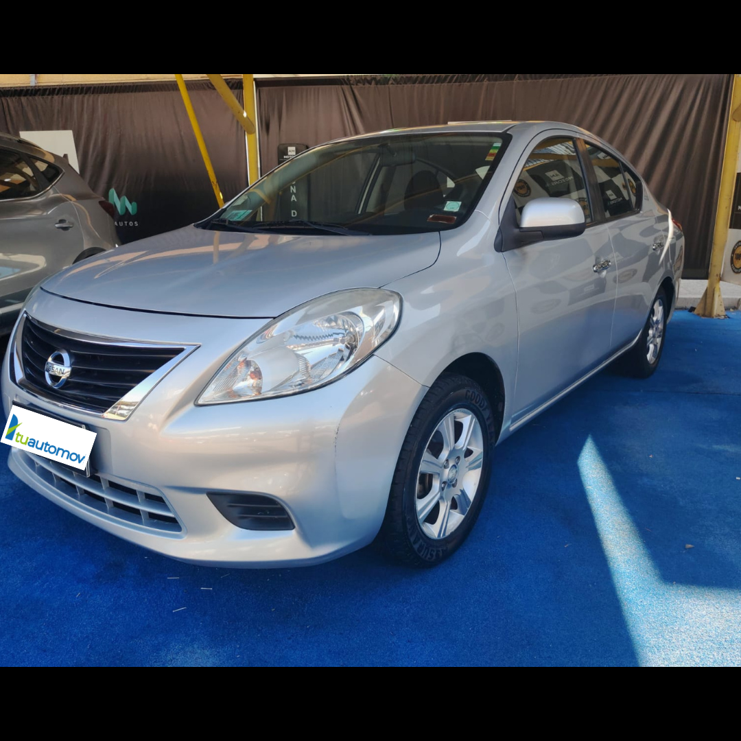 Versa - Año 2012 10