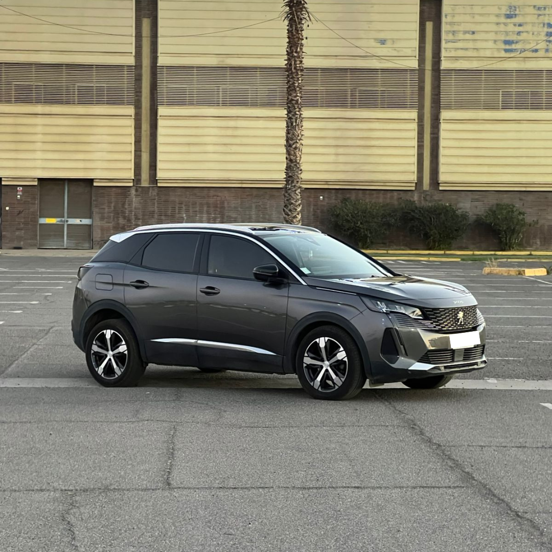 3008 Blue HDI - Año 2023 1