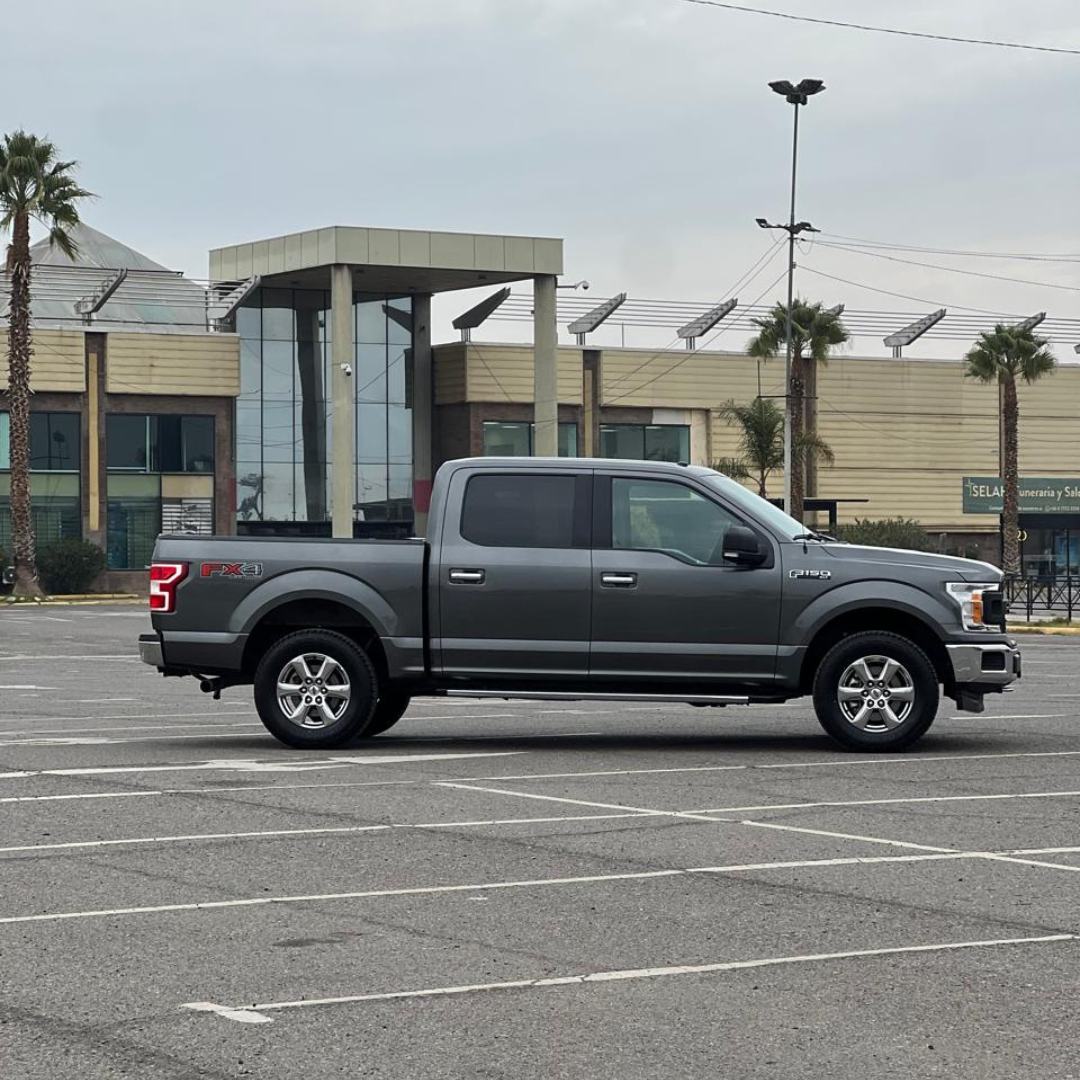 F-150 XLT 4x4 - Año 2020 3