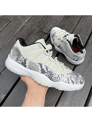 Air Jordan 11