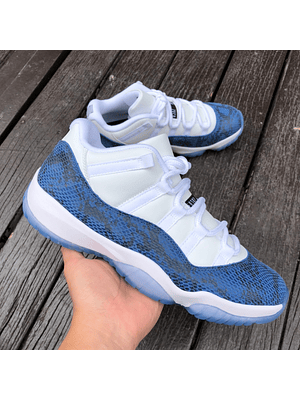 Air Jordan 11