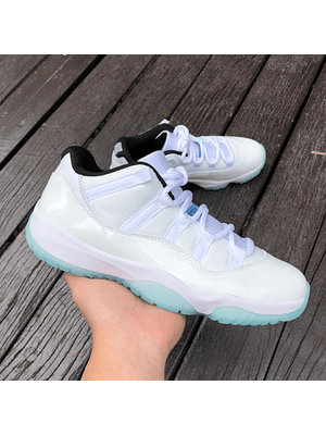 Air Jordan 11