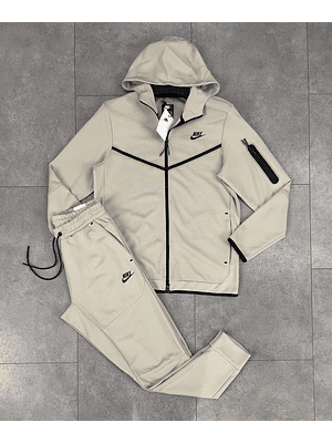 Nike Tech Fleece