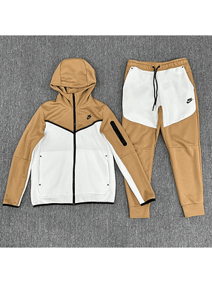 Nike Tech Fleece