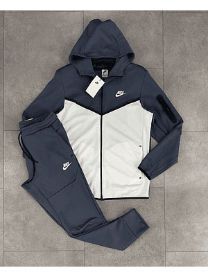 Nike Tech Fleece