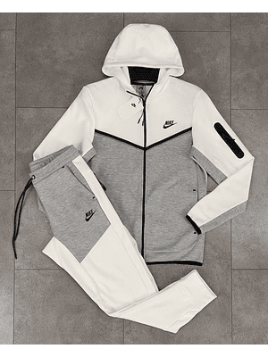 Nike Tech Fleece
