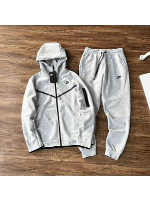 Nike Tech Fleece