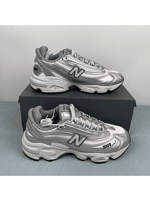 New Balance 1000