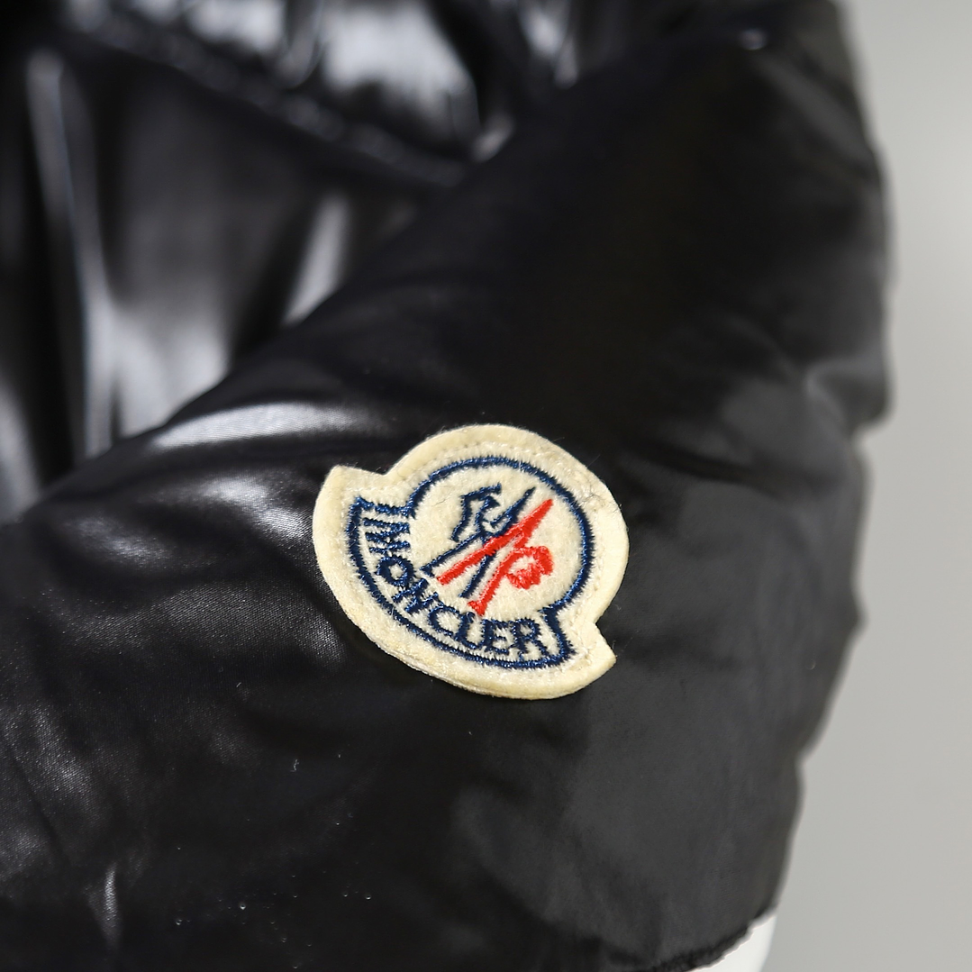 Moncler Jackets & Coats 12