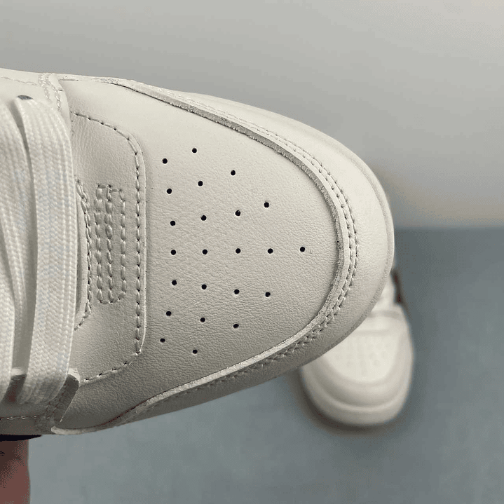 OFF-WHITE Out Of Office 