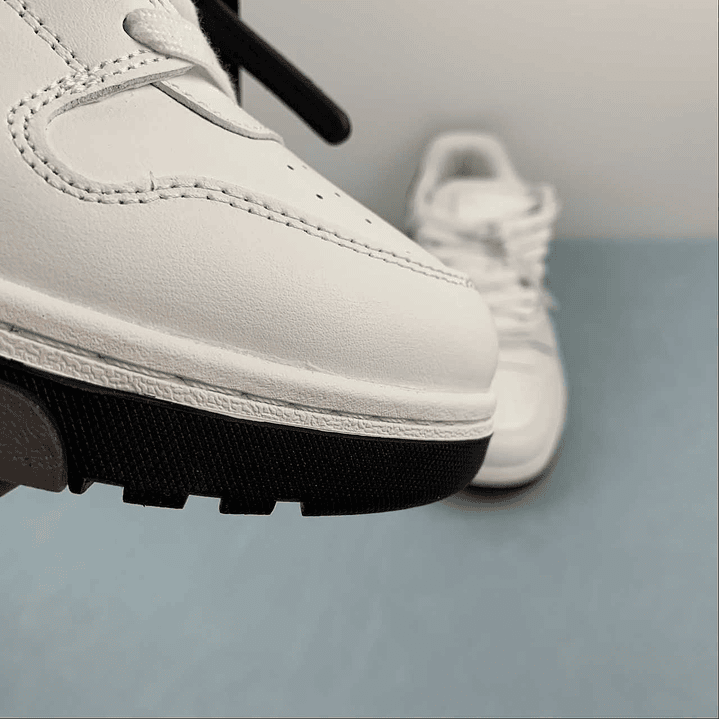 OFF-WHITE Out Of Office 