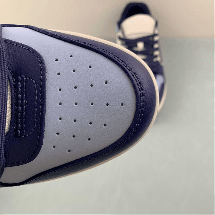 OFF-WHITE Out Of Office 