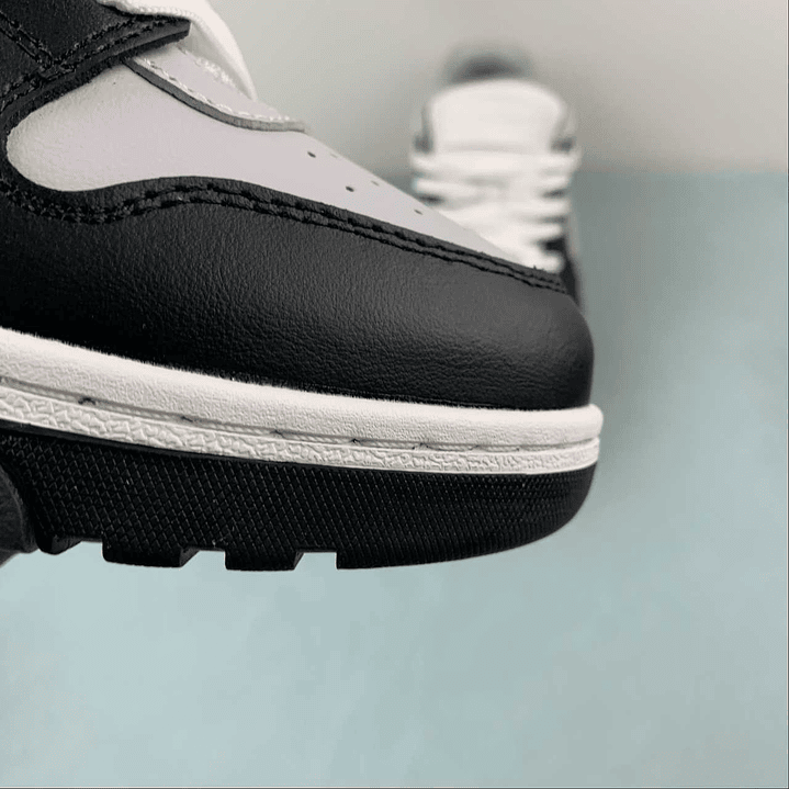 OFF-WHITE Out Of Office 