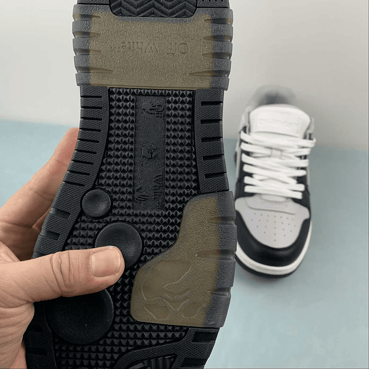 OFF-WHITE Out Of Office 