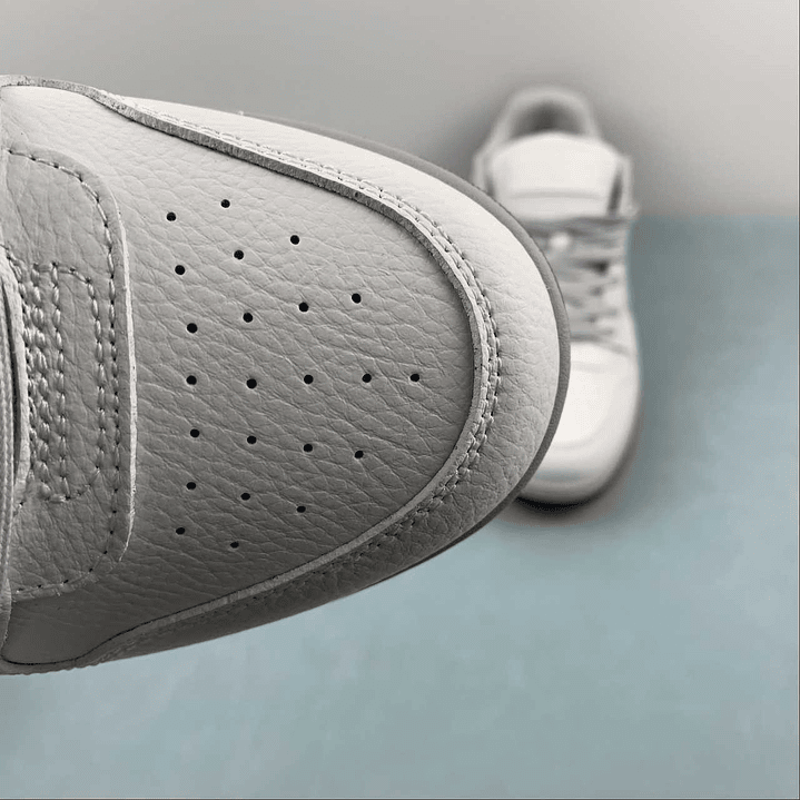 OFF-WHITE Out Of Office 