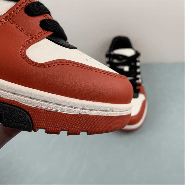 OFF-WHITE Out Of Office 