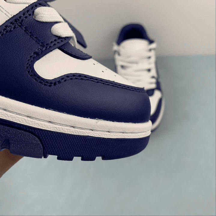 OFF-WHITE Out Of Office 