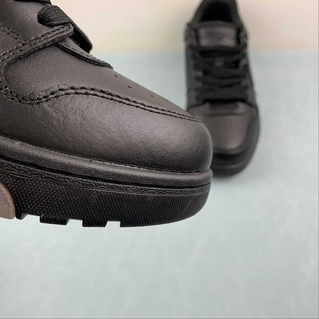 OFF-WHITE Out Of Office 