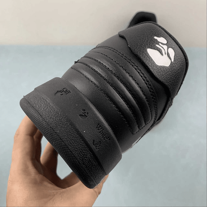 OFF-WHITE Out Of Office 