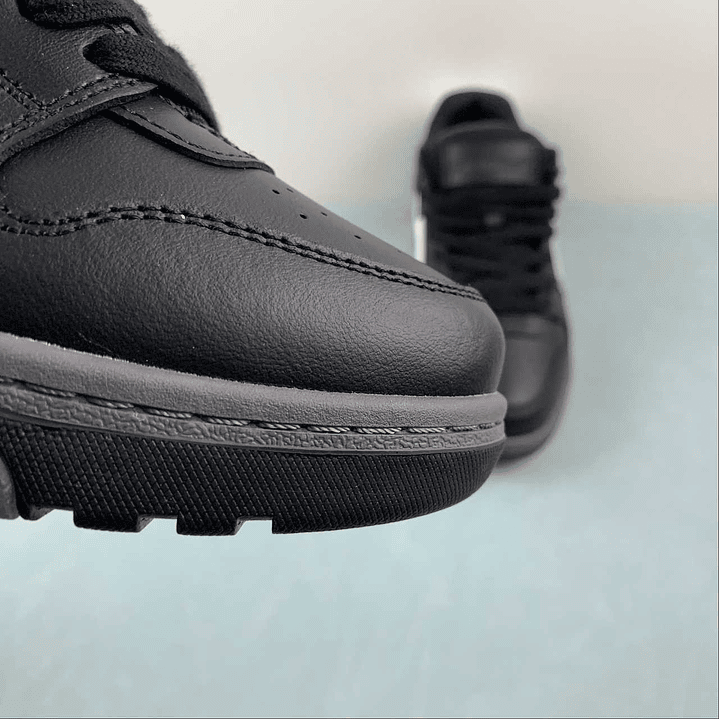 OFF-WHITE Out Of Office 