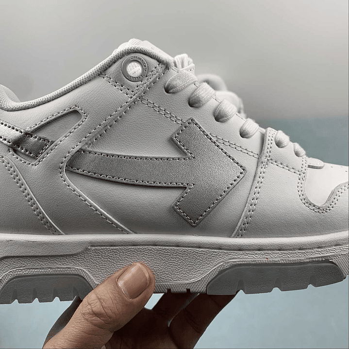OFF-WHITE Out Of Office 