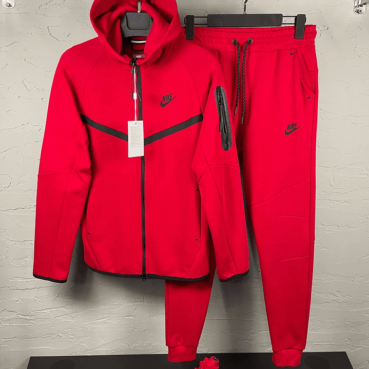 Nike Tech Fleece 1