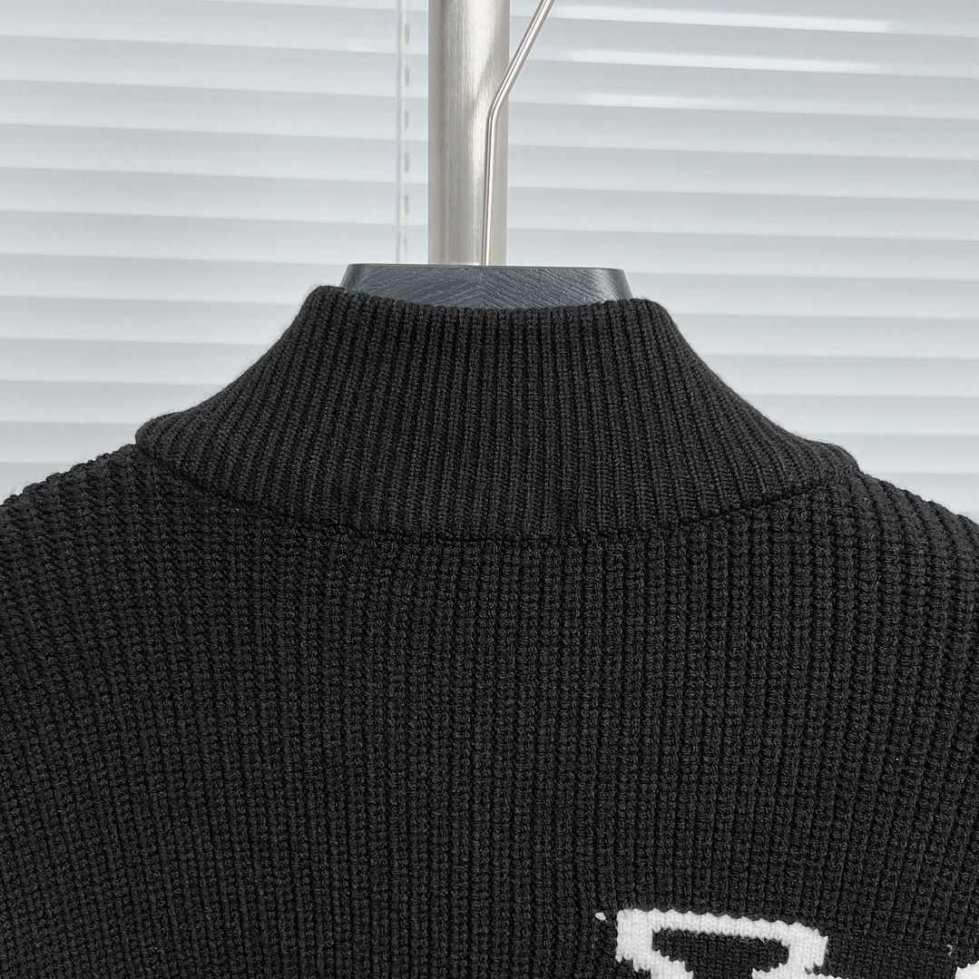 Louis Vuitton Sweater 7