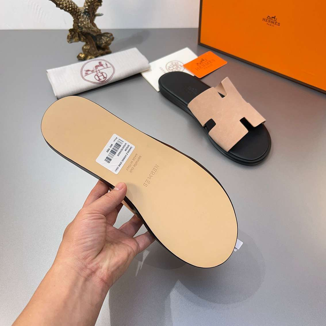 Chinelo Hermes  7