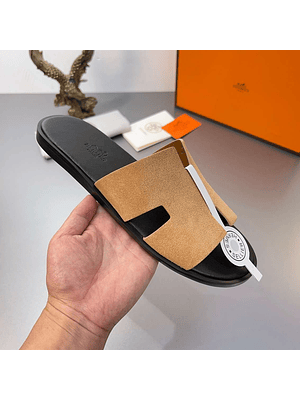 Chinelo Hermes 
