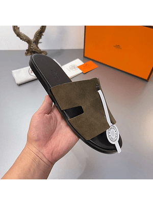 Chinelo Hermes 
