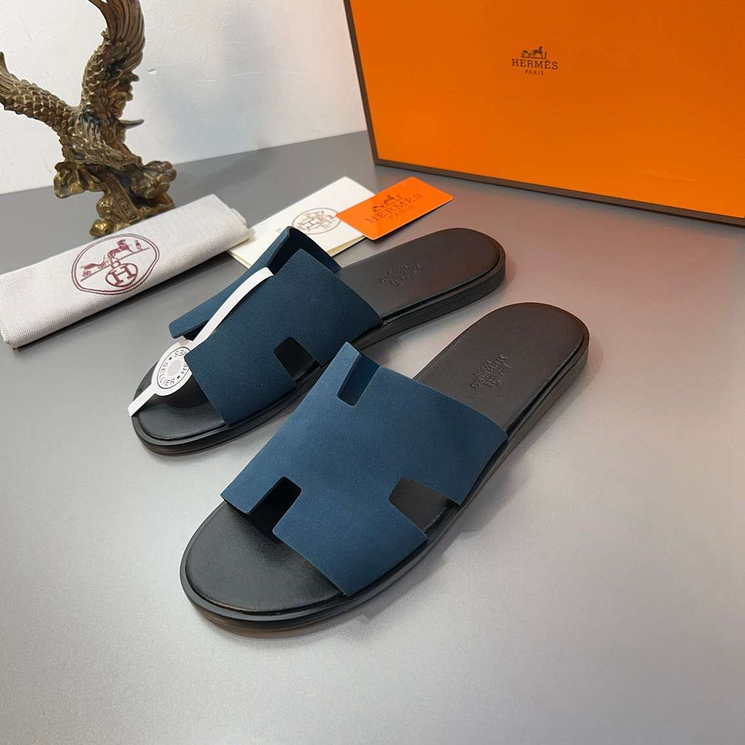 Chinelo Hermes  6