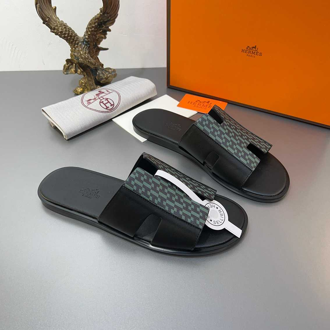 Chinelo Hermes  3