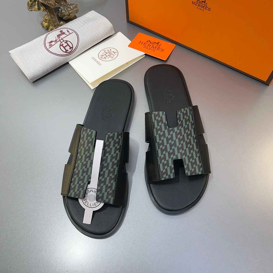 Chinelo Hermes  9
