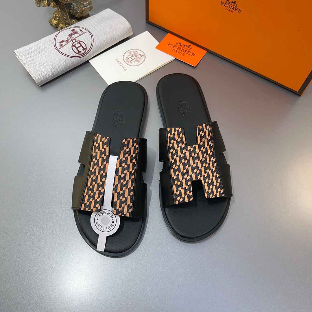 Chinelo Hermes  9