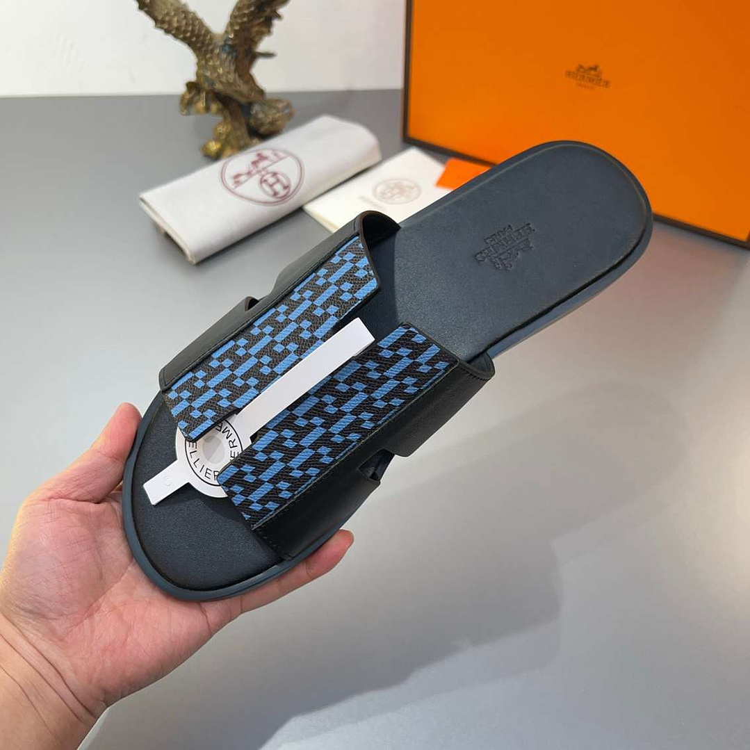 Chinelo Hermes  4