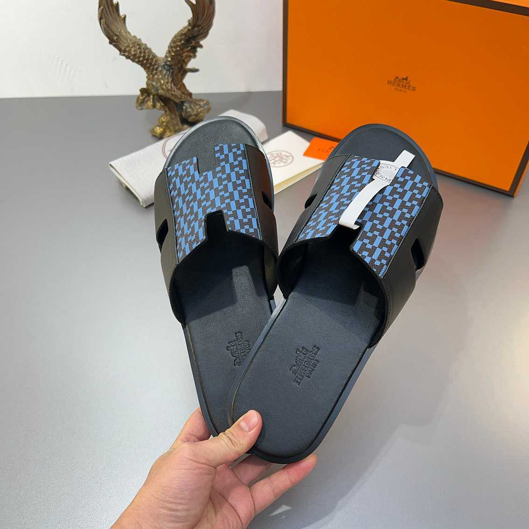 Chinelo Hermes  7