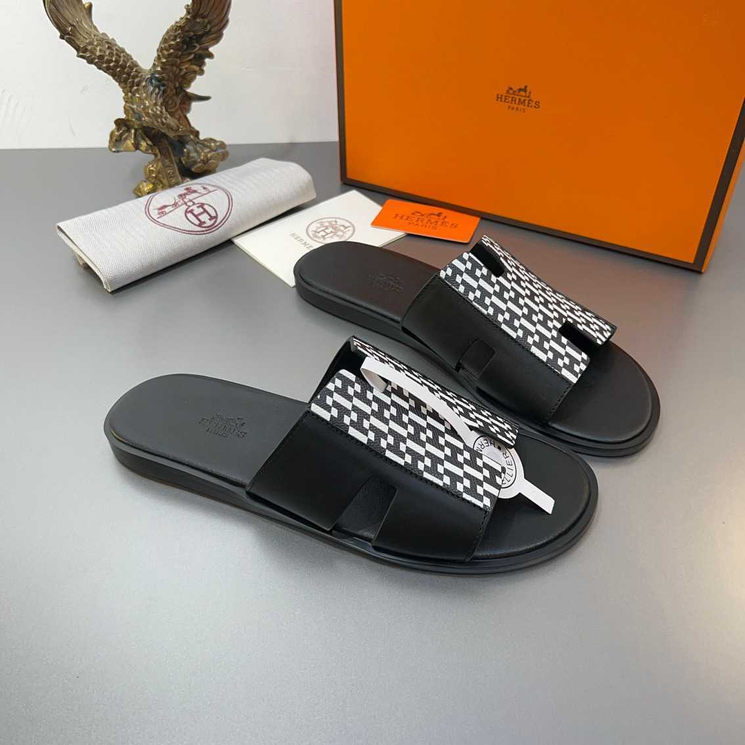 Chinelo Hermes  7