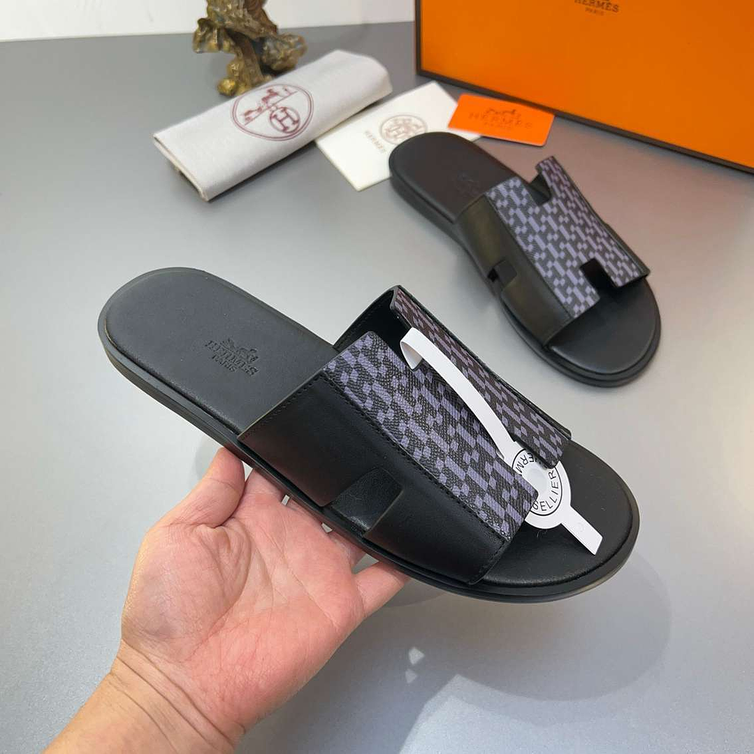 Chinelo Hermes  3