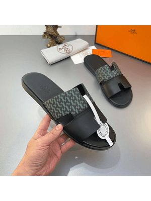 Chinelo Hermes Izmir