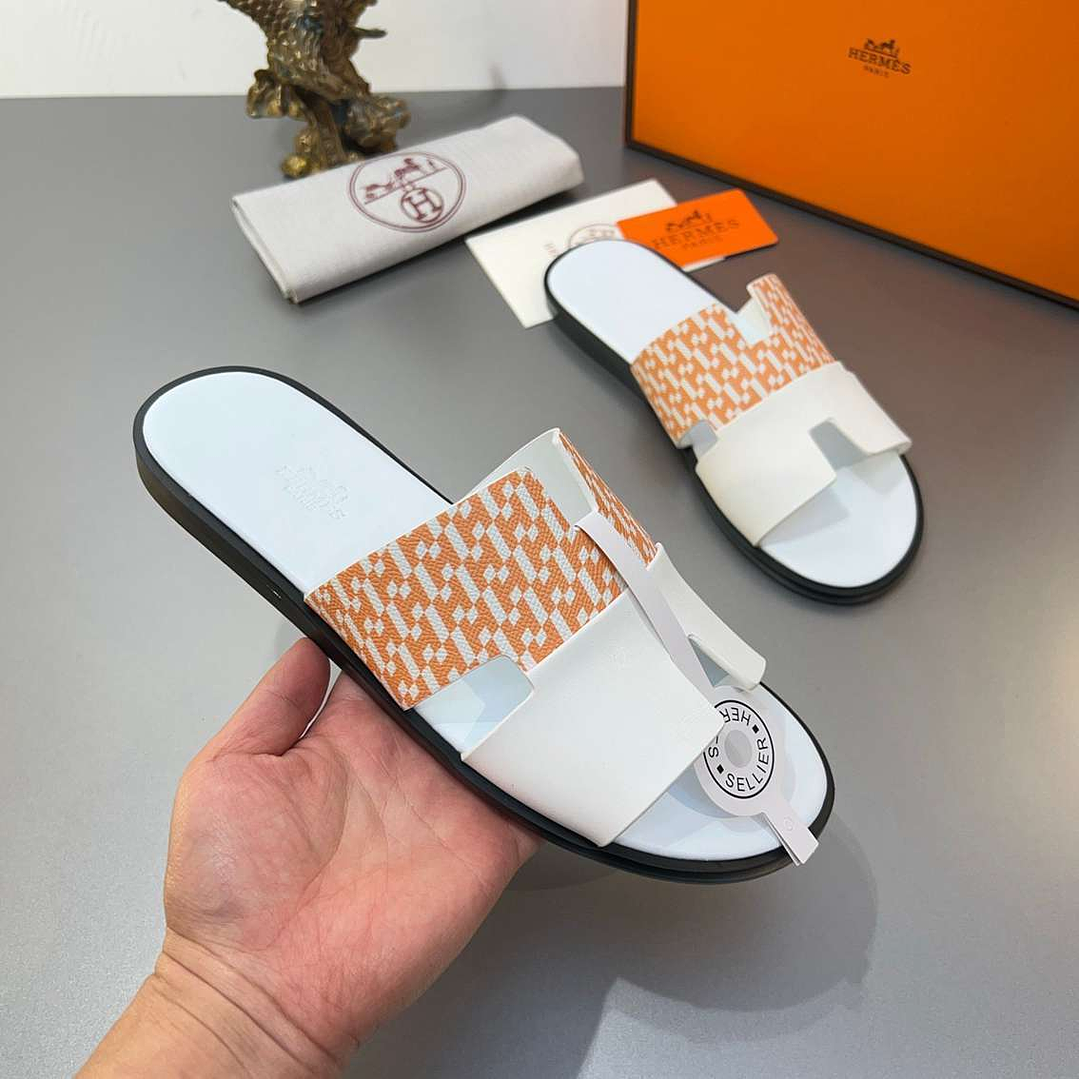 Chinelo Hermes Izmir 1